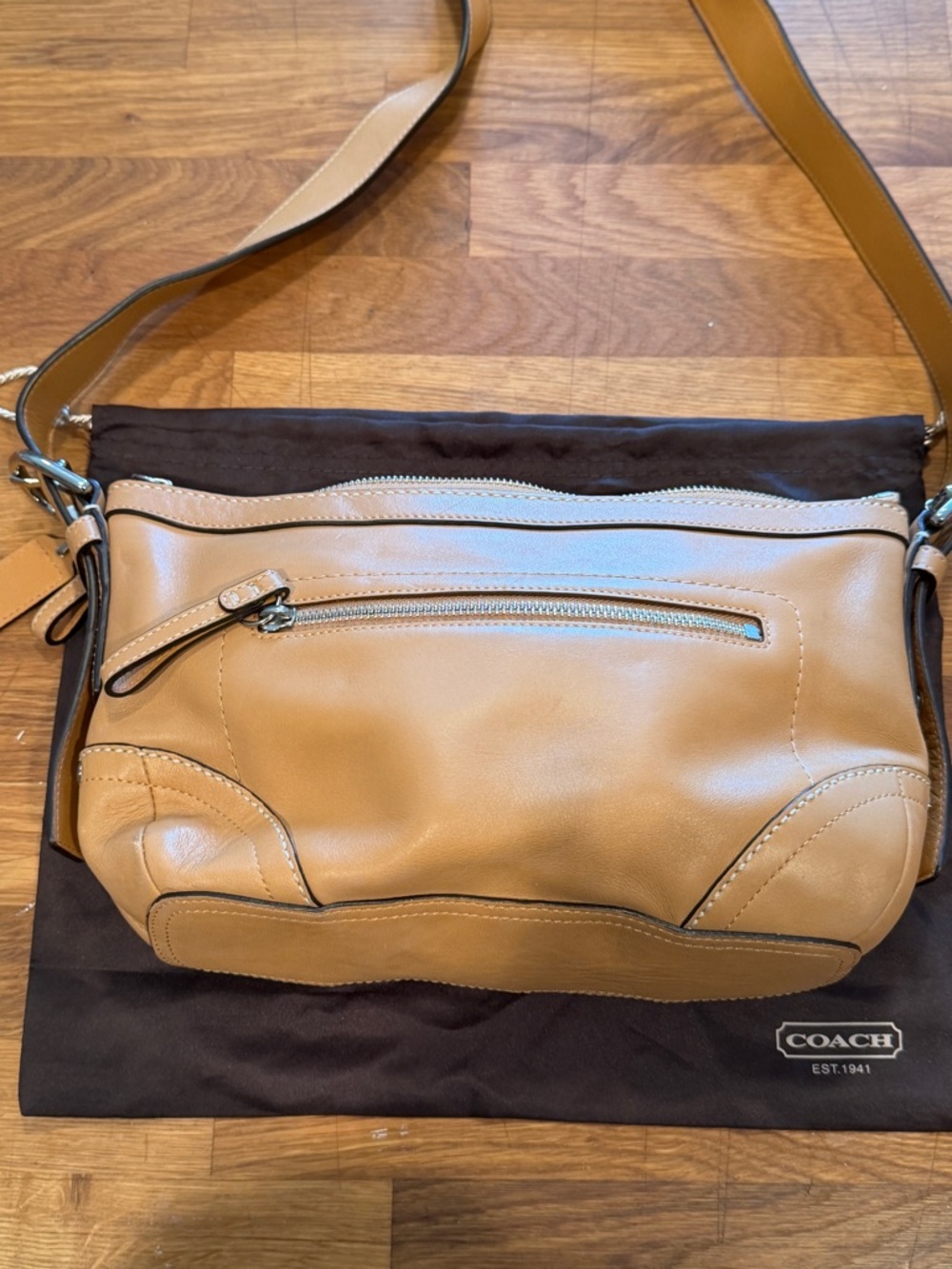 Coach Tan Shoulder Bag w/ Adjustable Strap NWOT - Picture 2 of 7